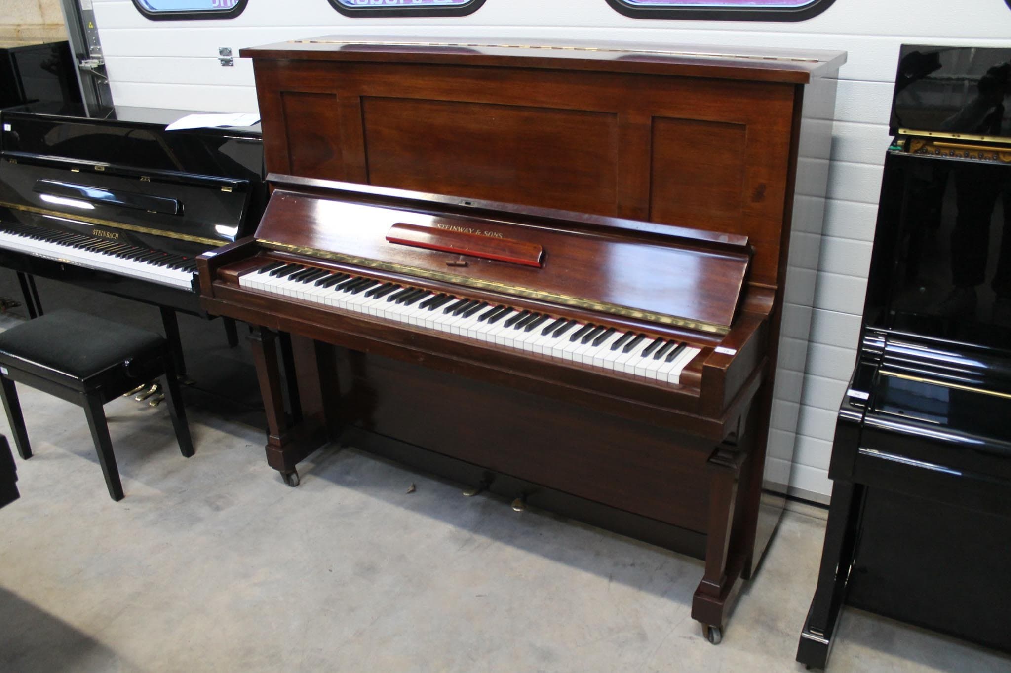 Steinway staande piano