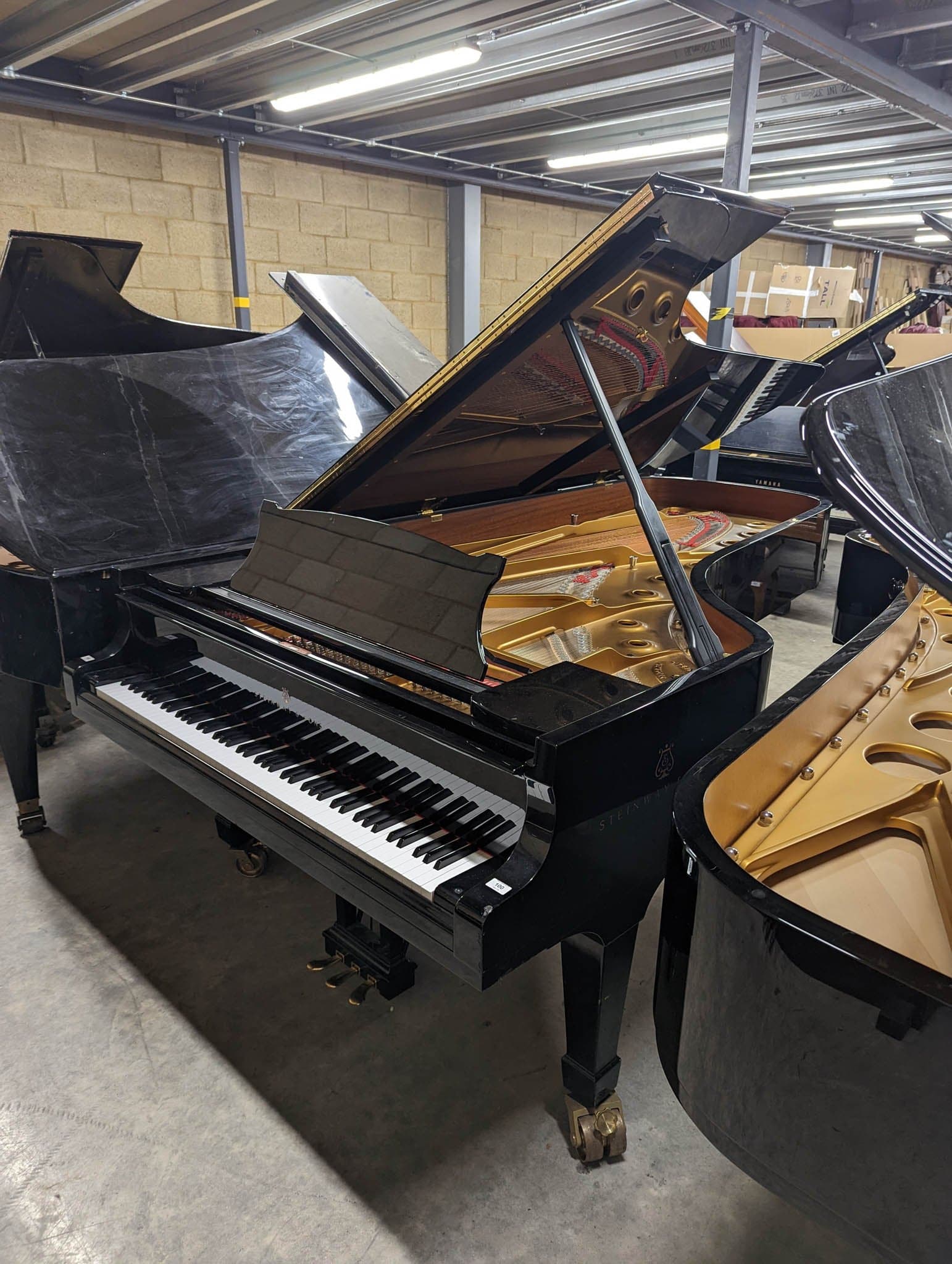 Steinway staande piano