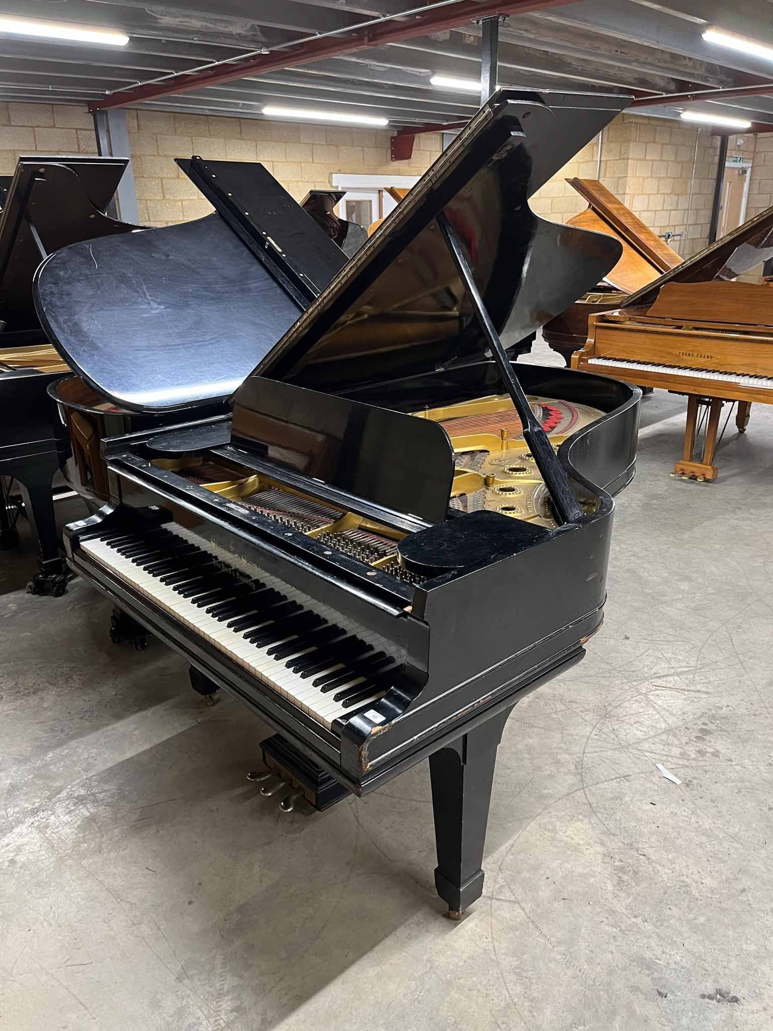 Steinway staande piano