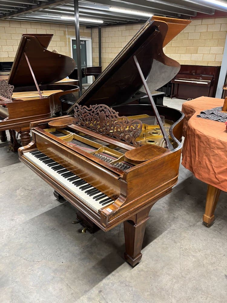 Steinway staande piano