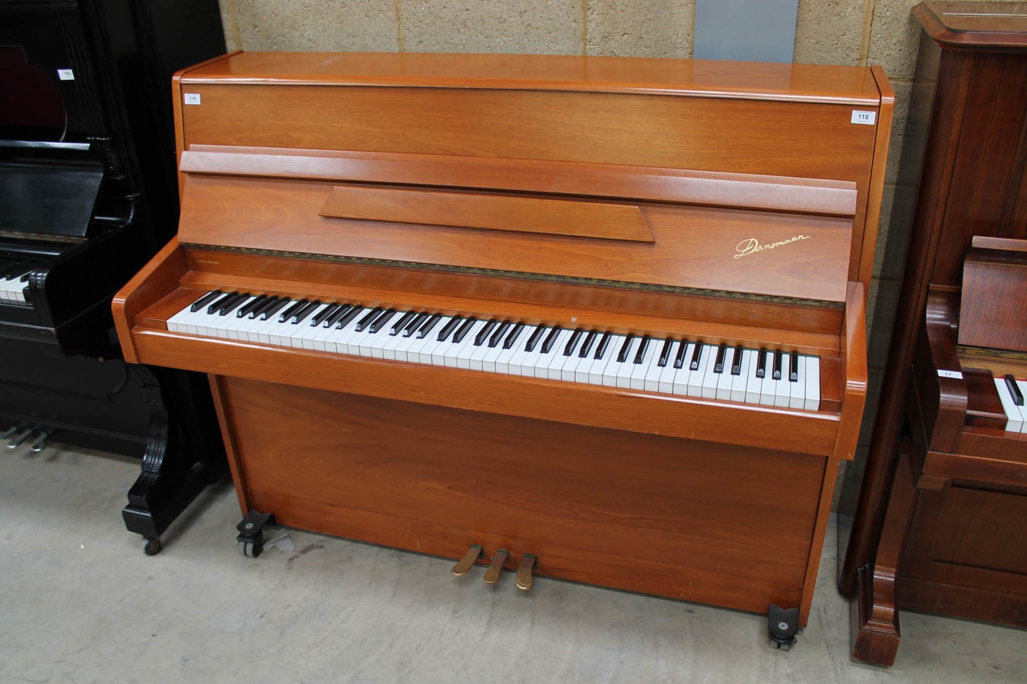 Danemann staande piano