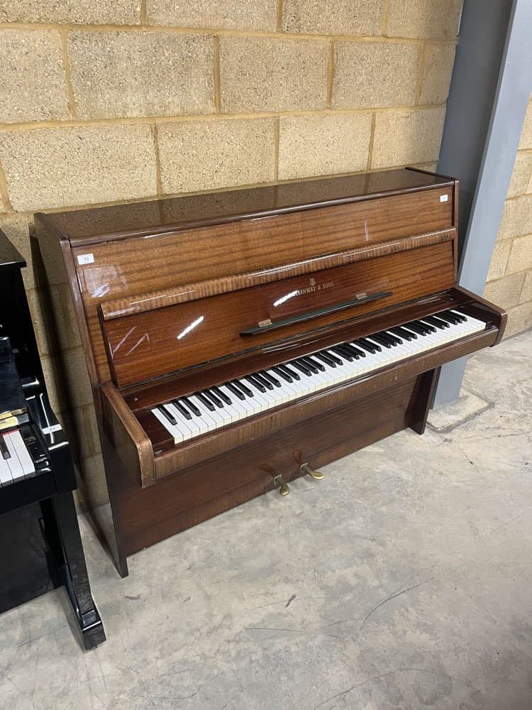 Steinway staande piano