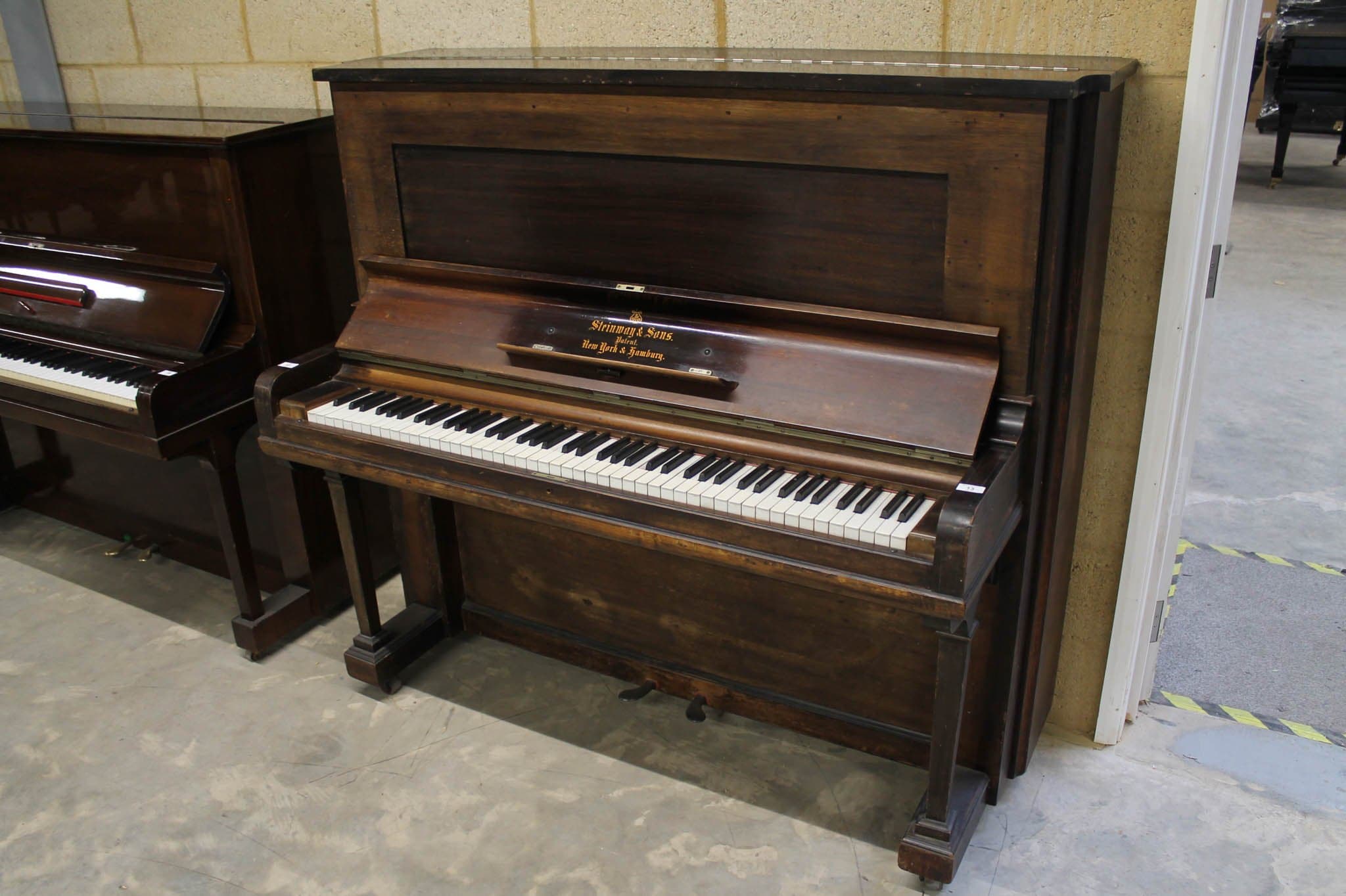 Steinway staande piano
