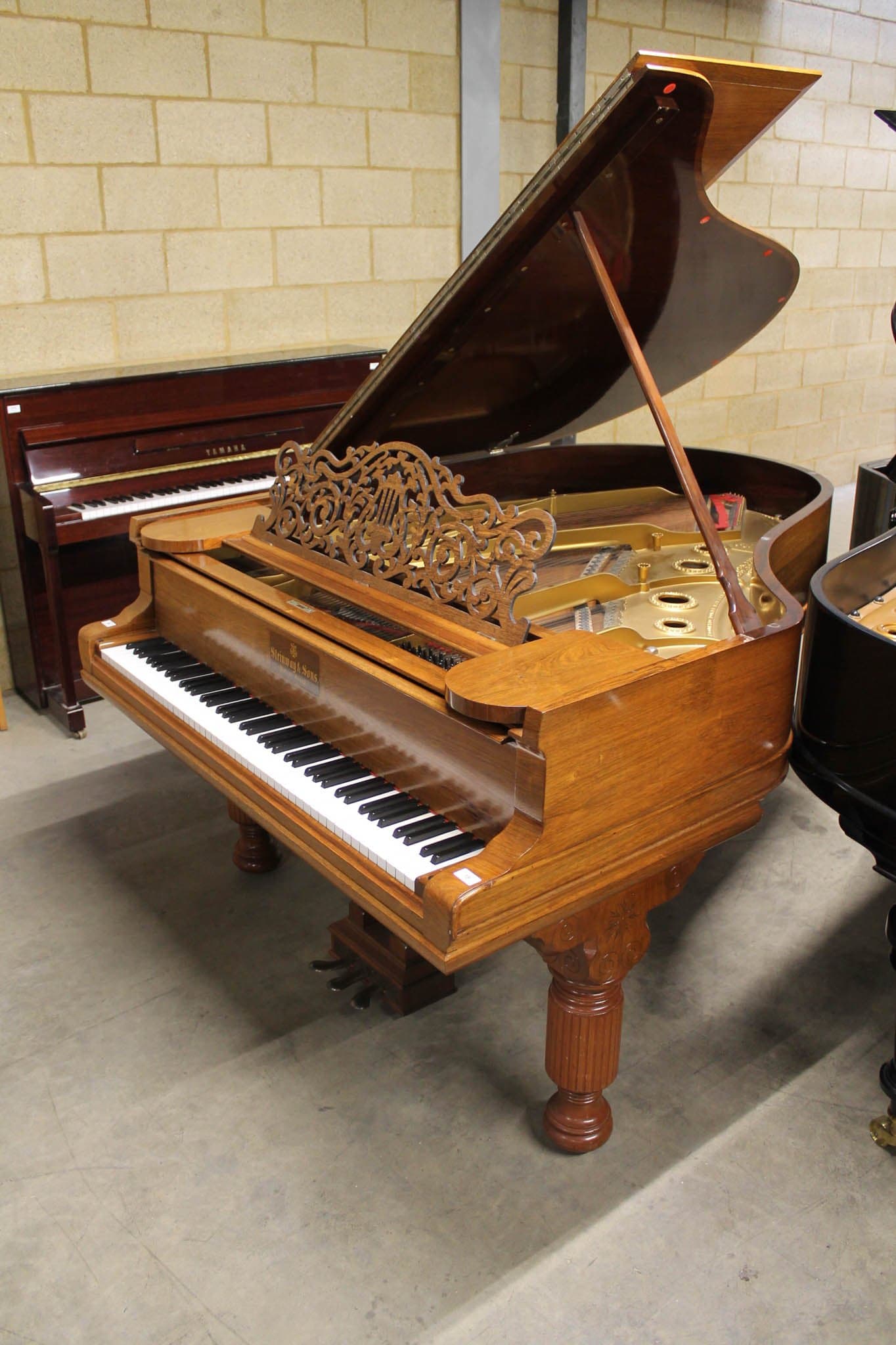 Steinway staande piano