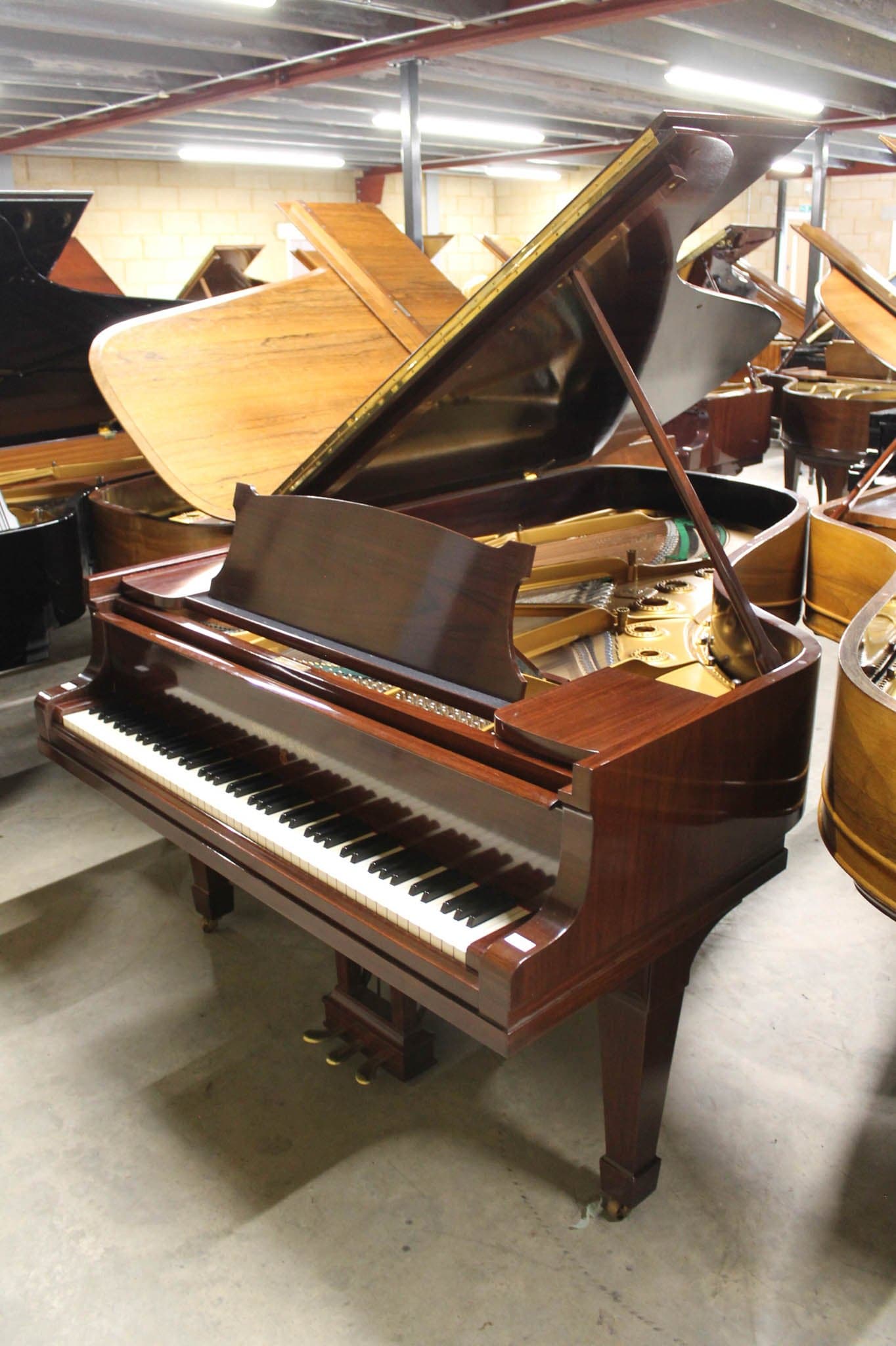 Steinway staande piano