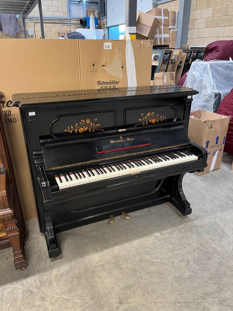 Steinway staande piano