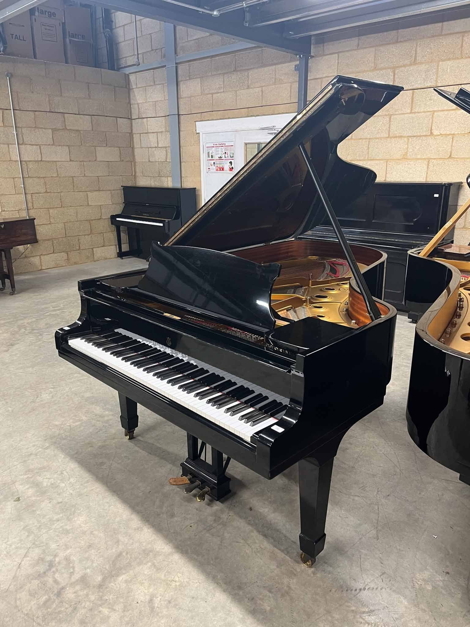 Steinway staande piano