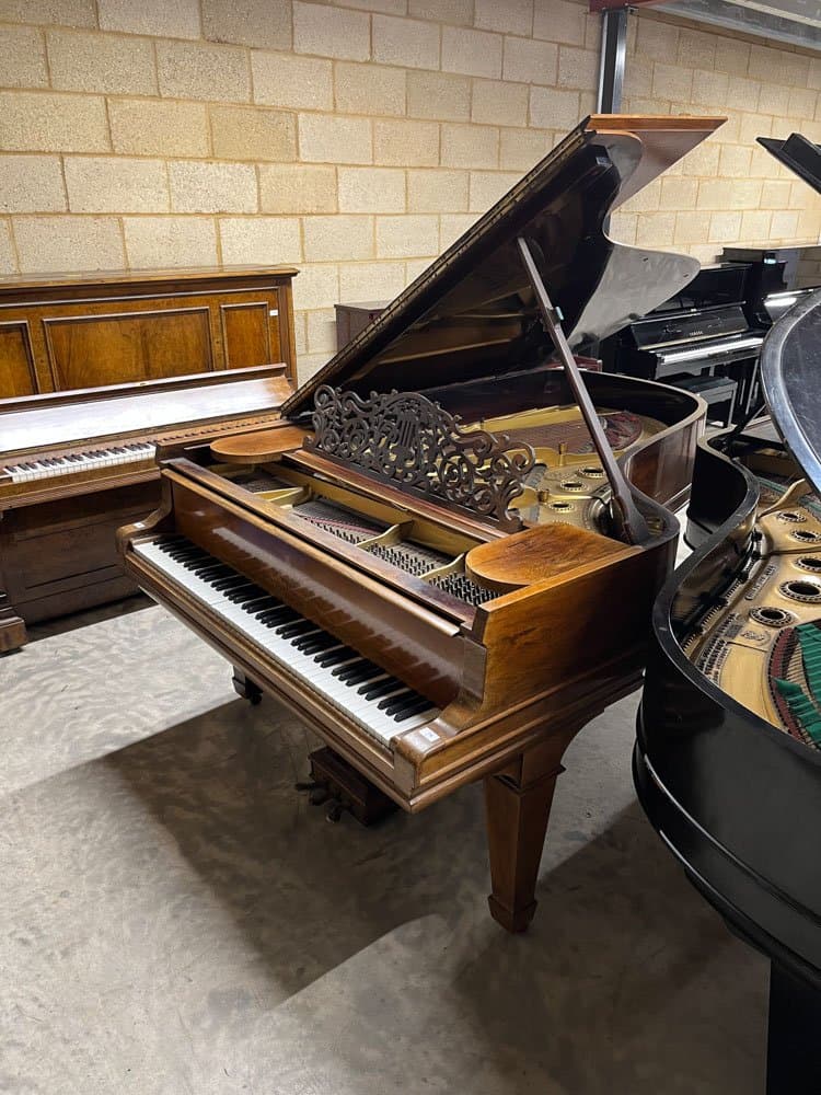 Steinway staande piano