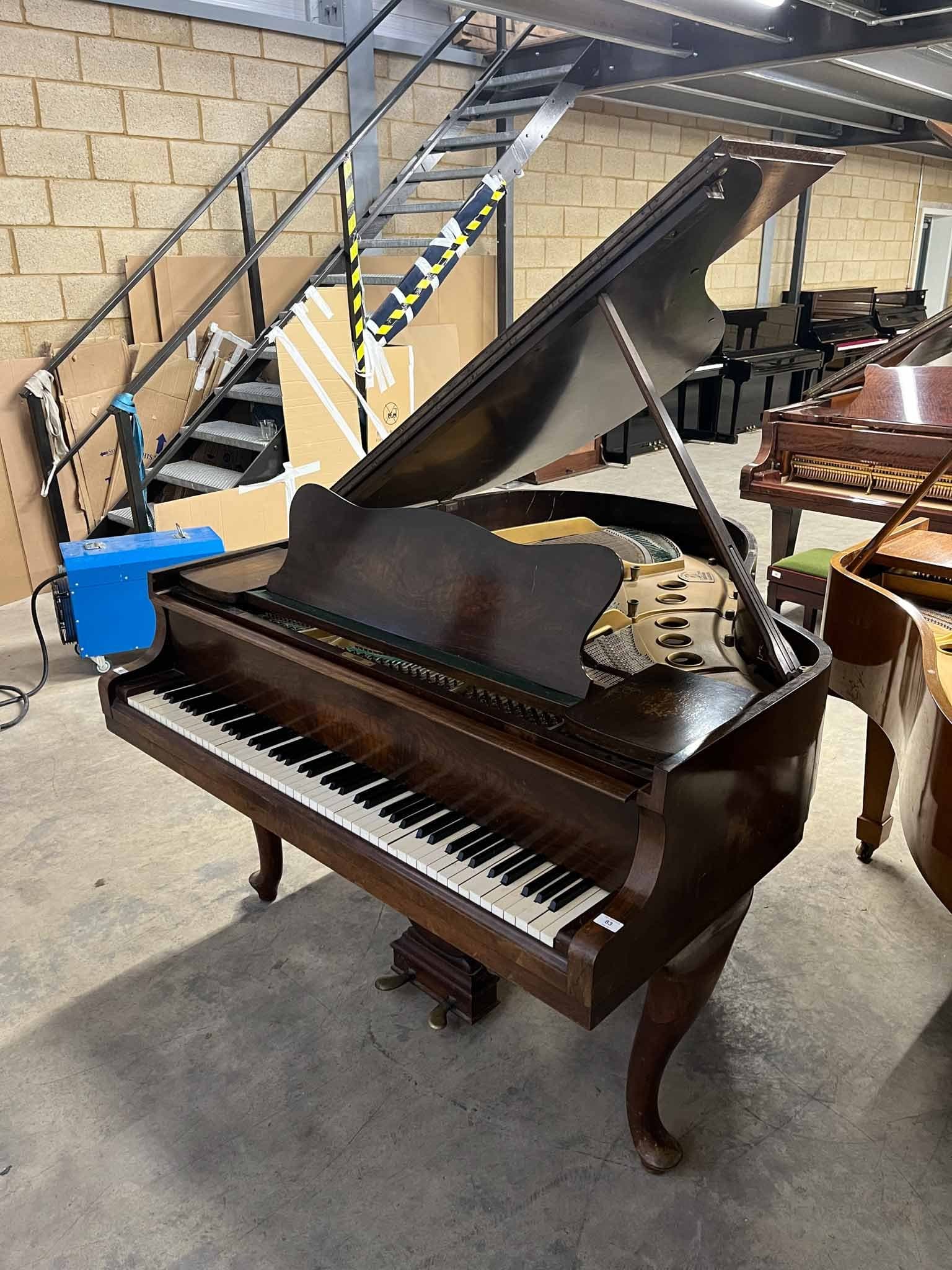 Steinway staande piano