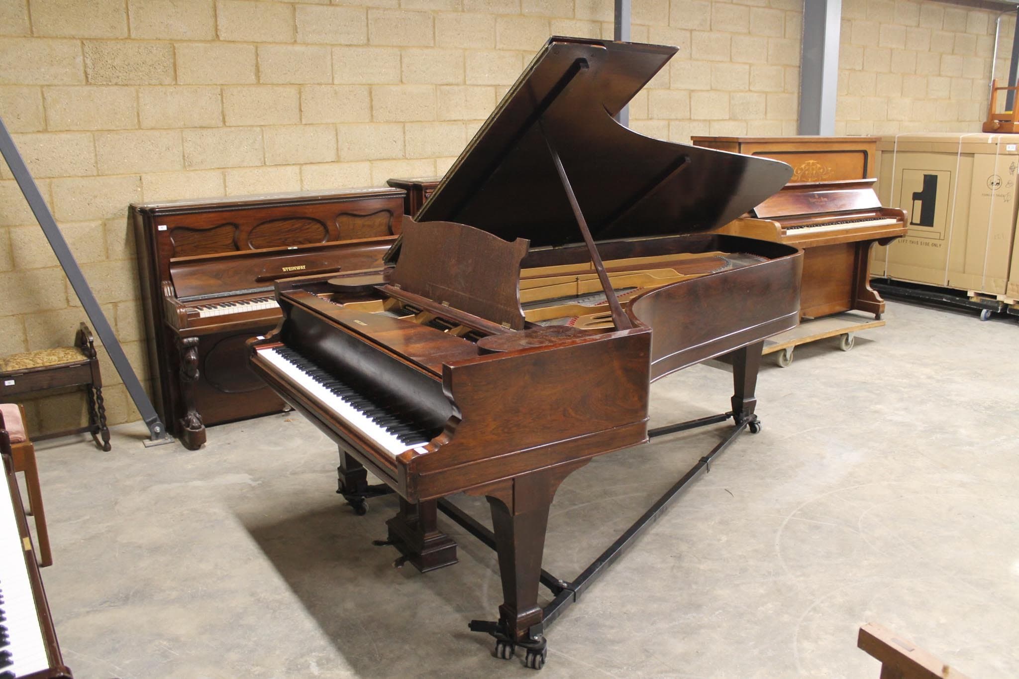 Steinway staande piano