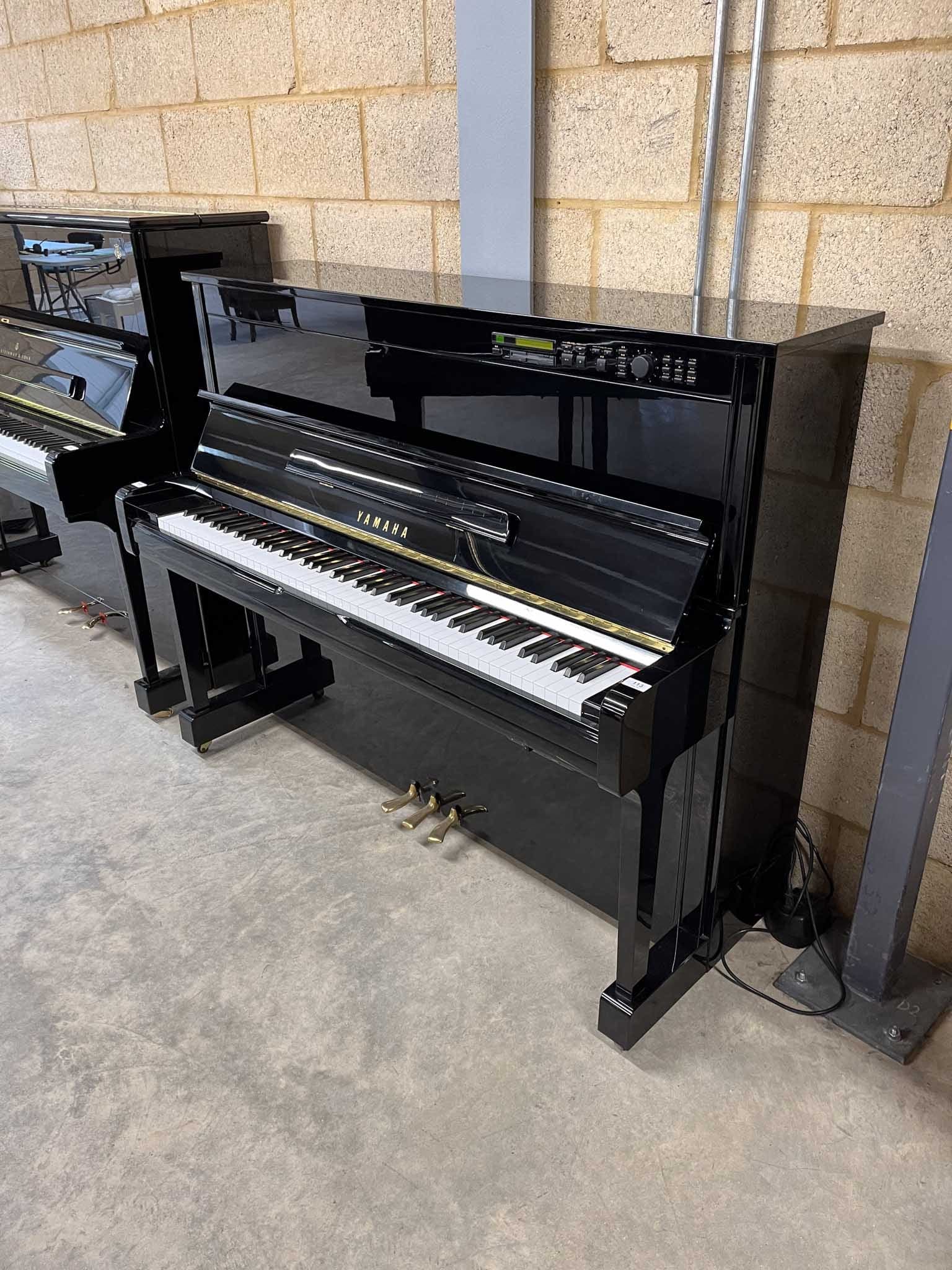 Yamaha staande piano