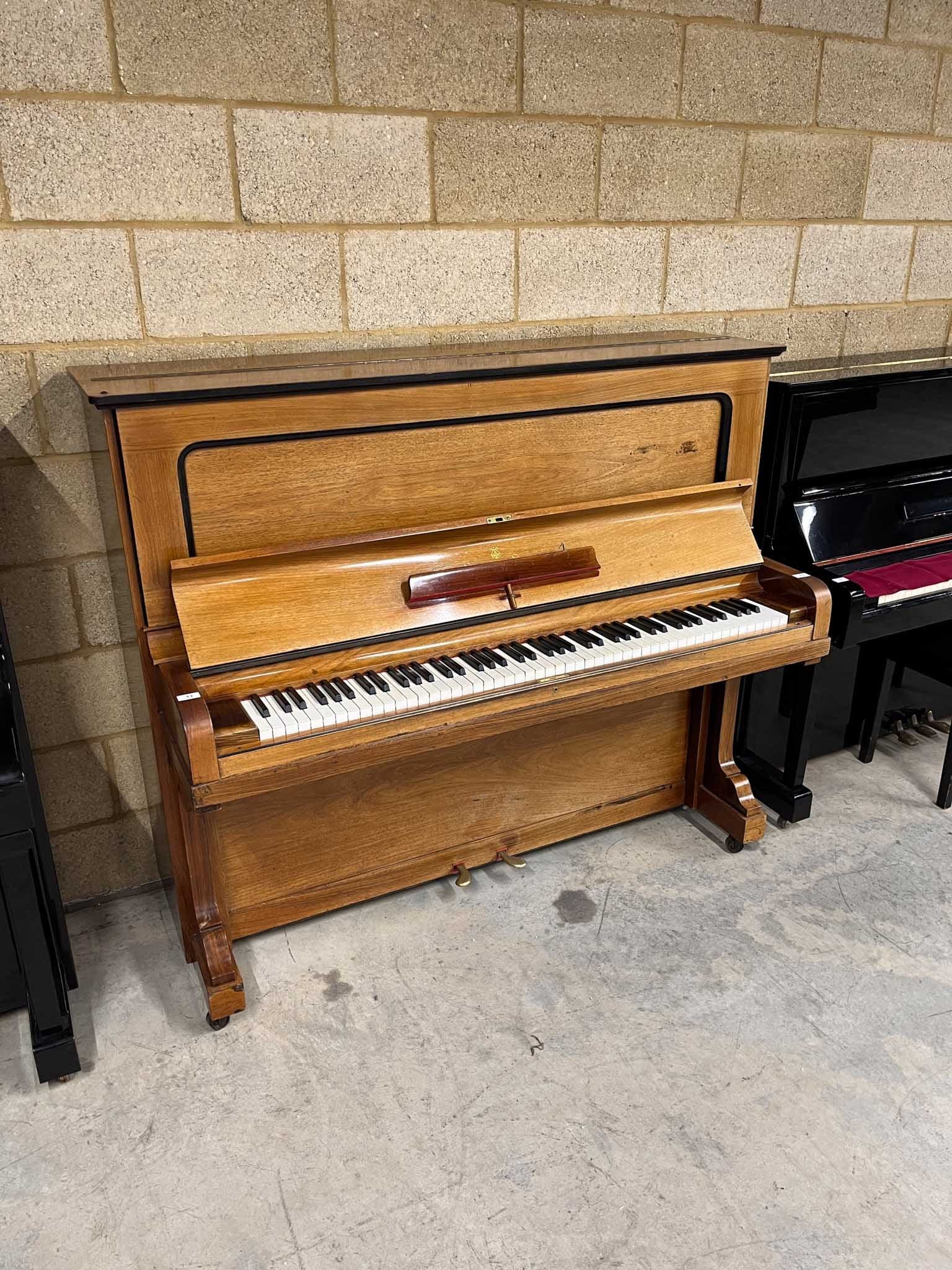 Steinway staande piano