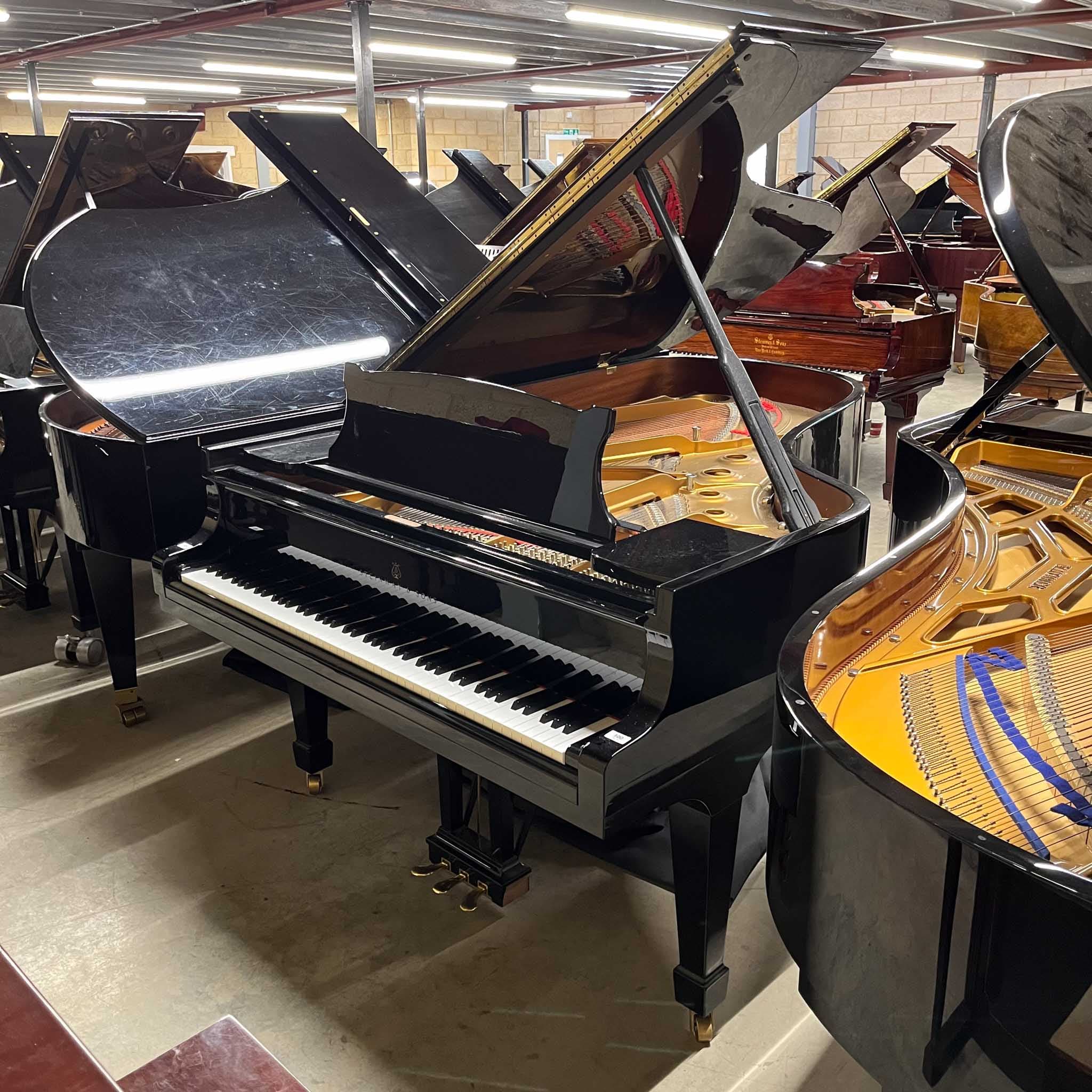 Steinway staande piano
