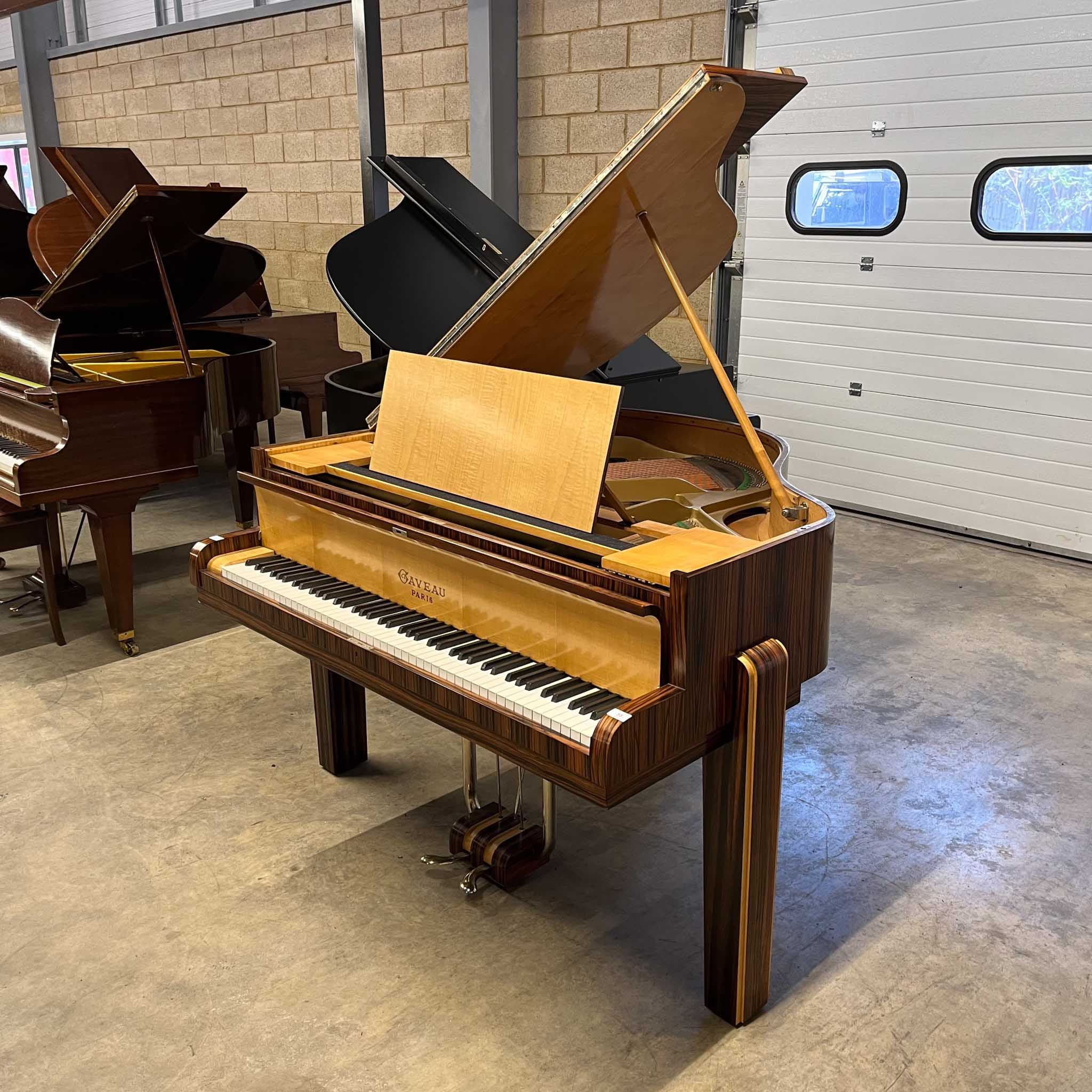Andere staande piano
