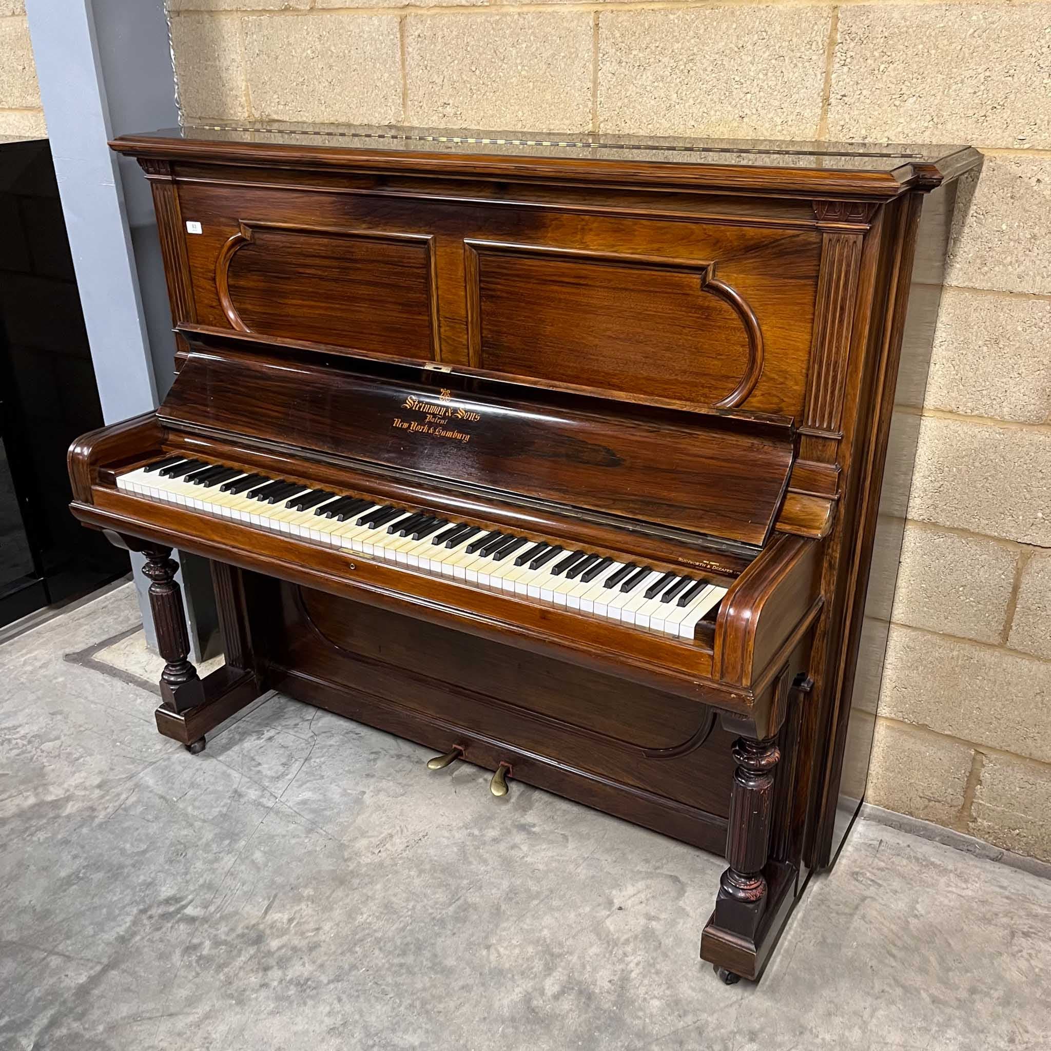 Steinway staande piano