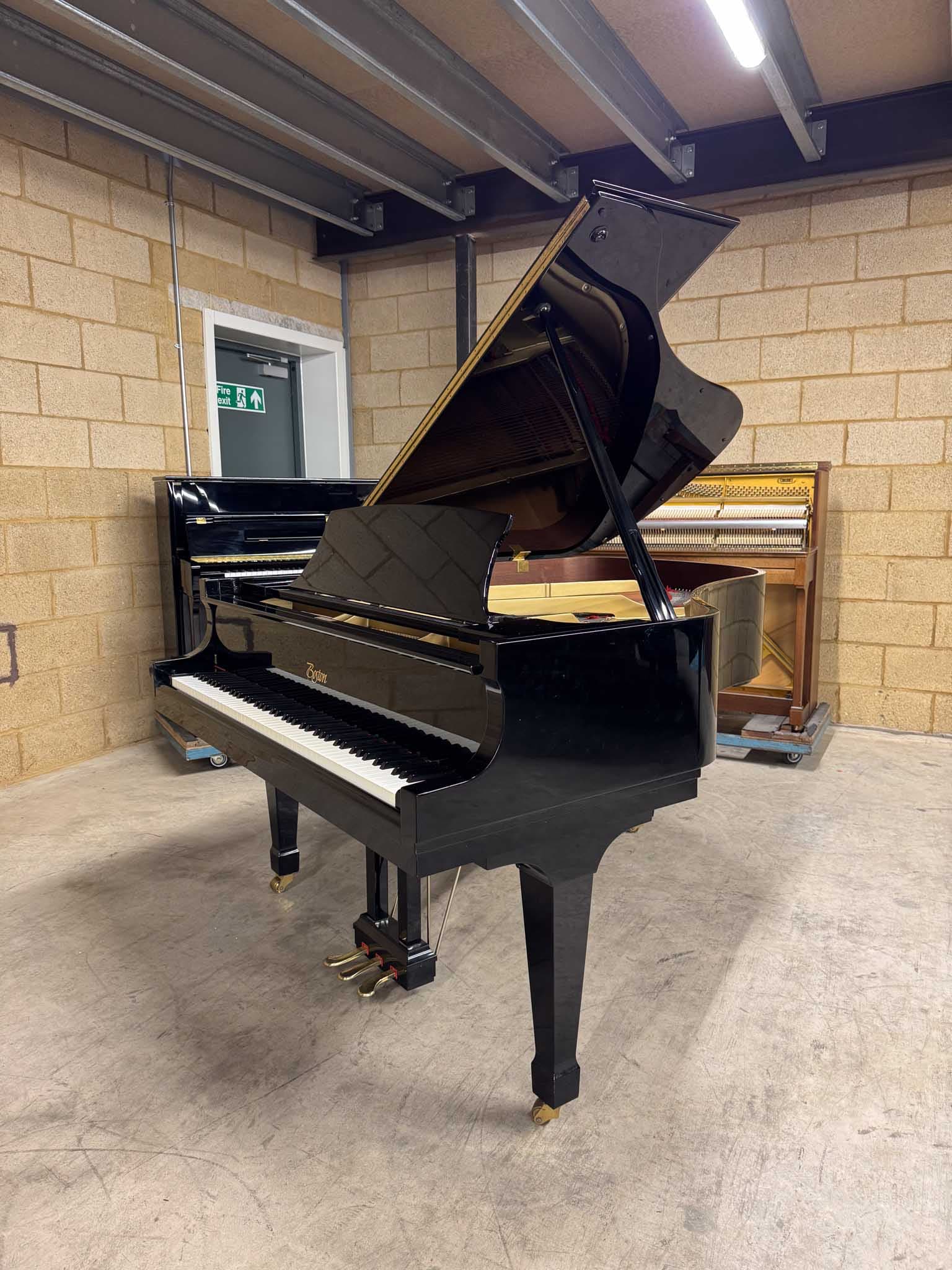 Boston staande piano