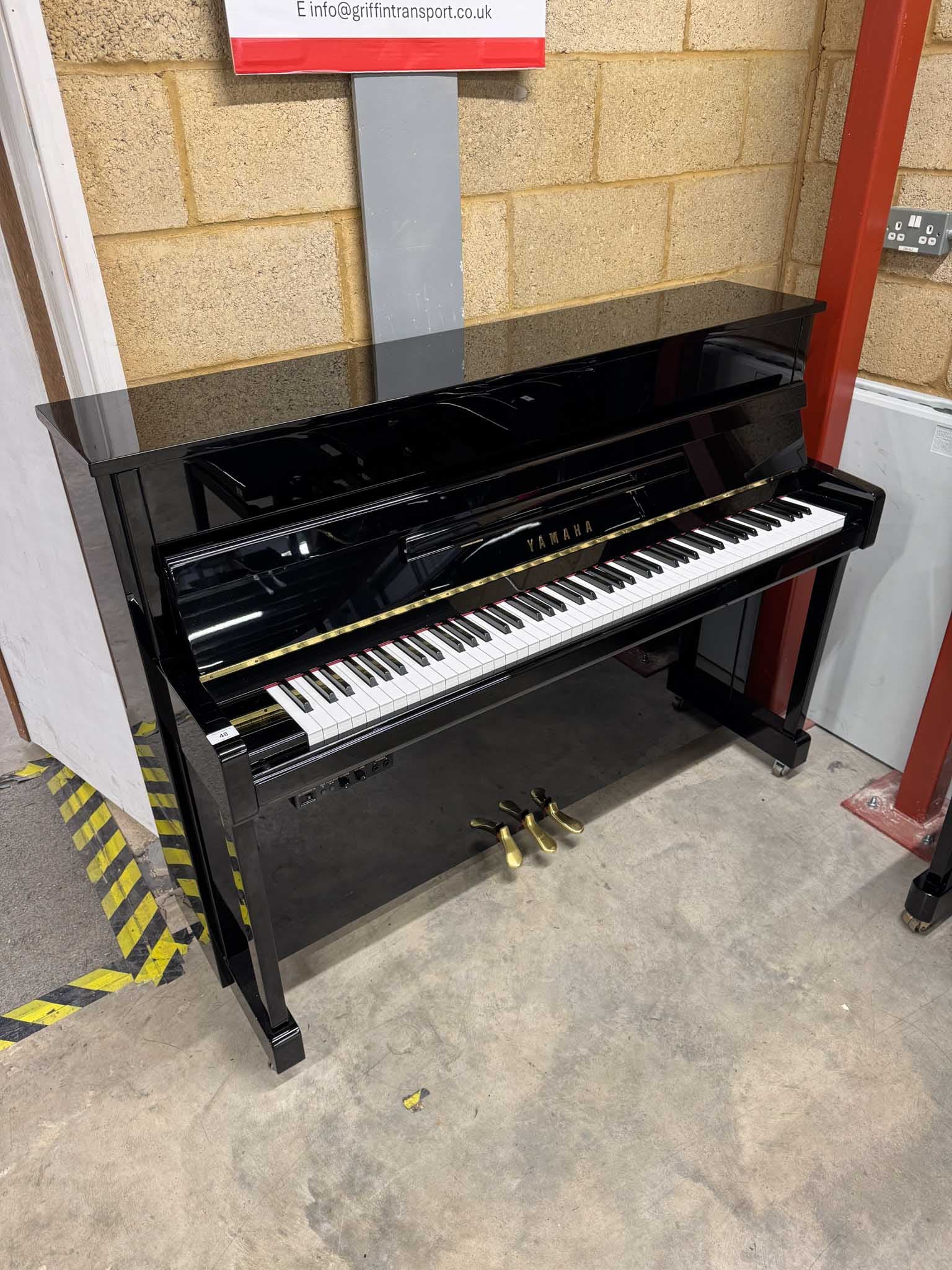 Yamaha staande piano