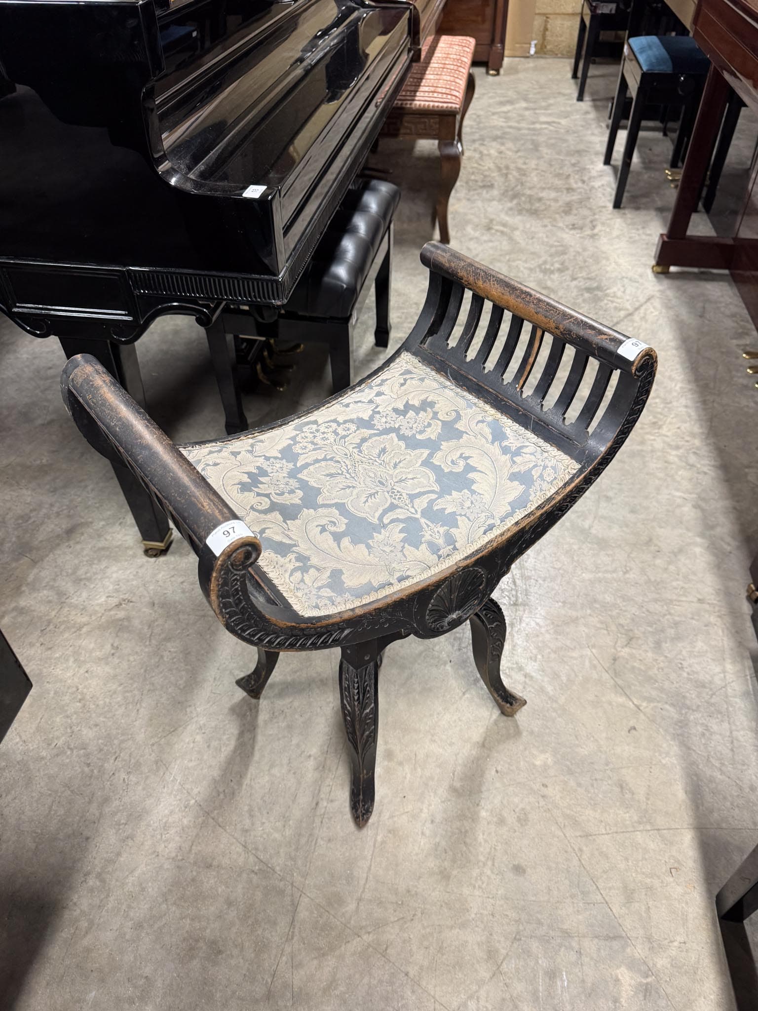 Pianokruk staande piano